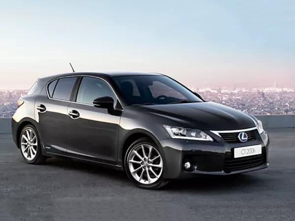 Dịch vụ thay Kính chắn gió xe Lexus CT 200 tận nơi